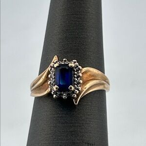 229739 10k yg Blue Sapphire and Diamond ring
